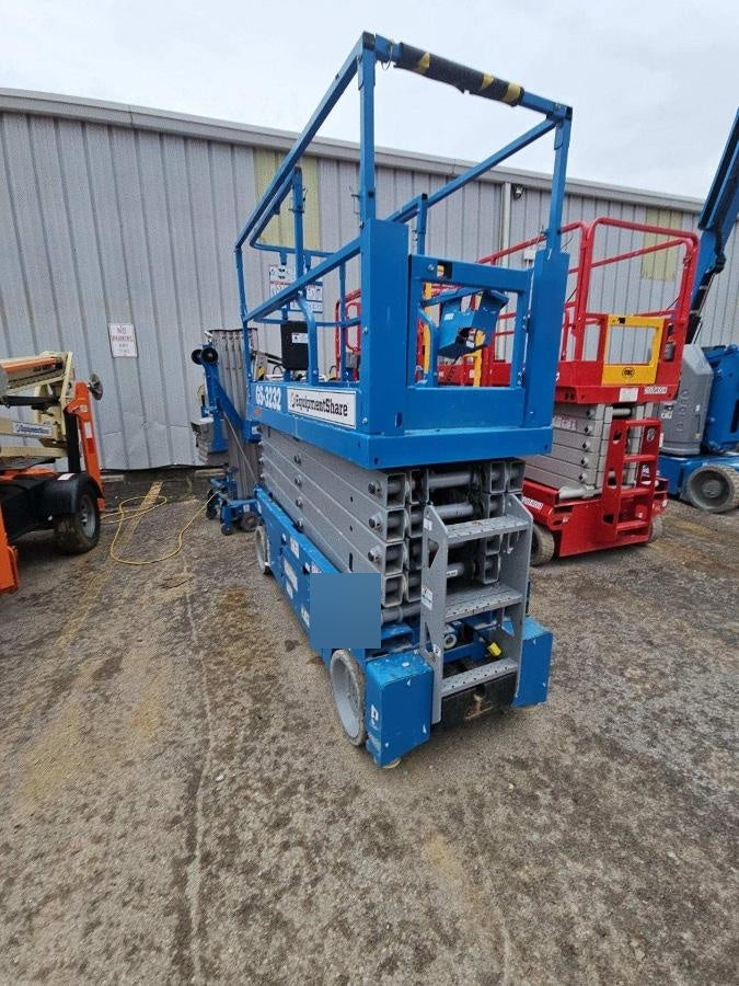 2022 GENIE GS-3232