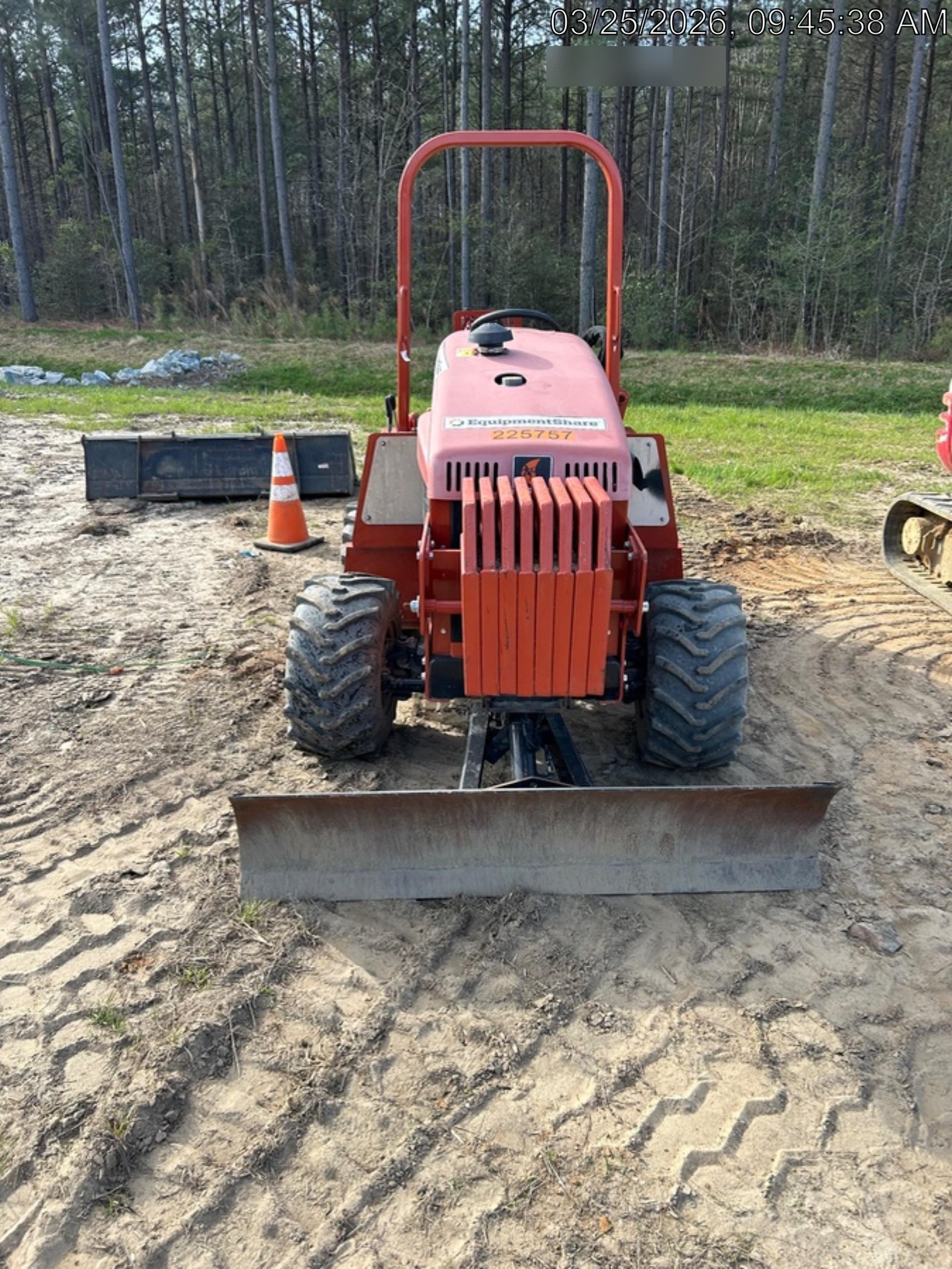 2022 DITCH WITCH RT45A