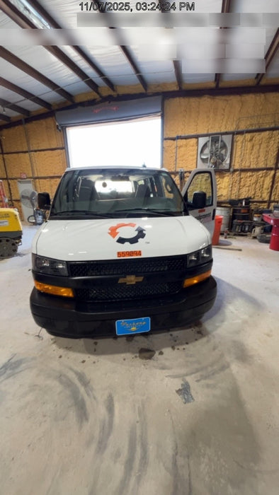 2025 CHEVROLET Express Van - Rental