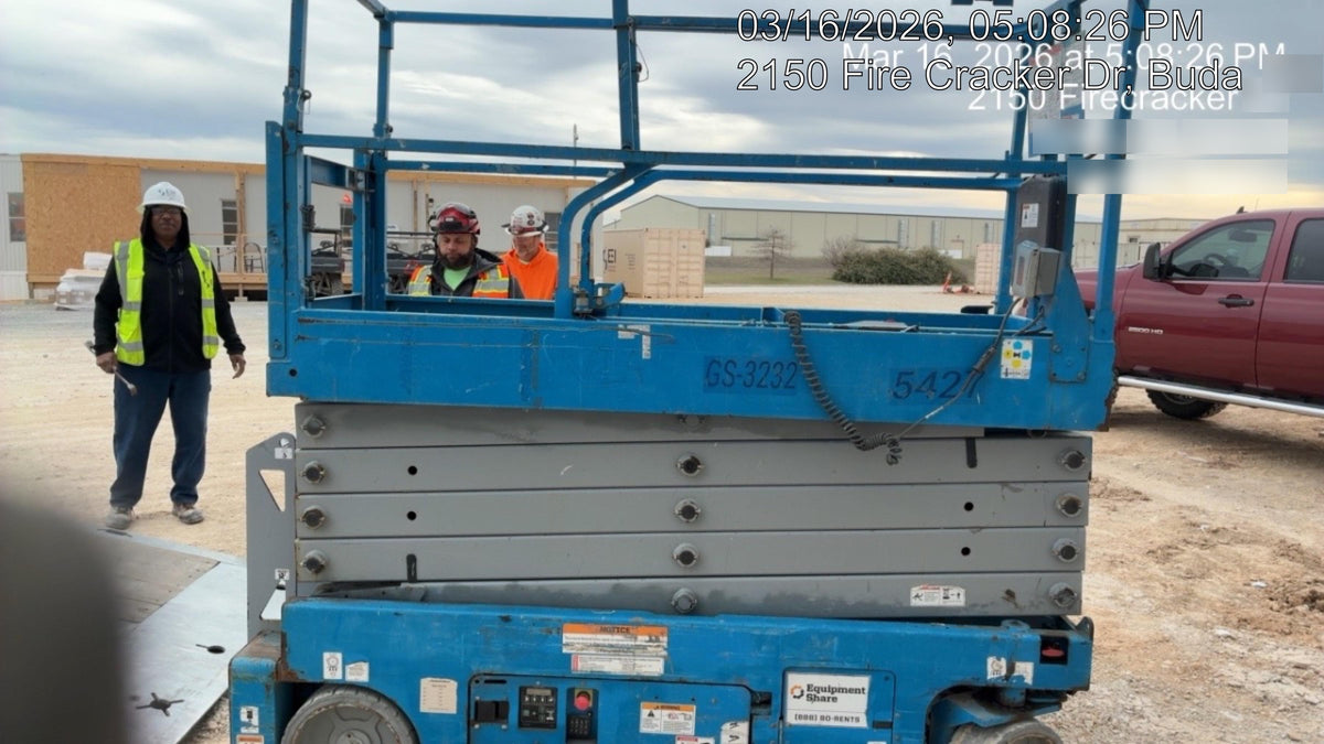 2017 Genie GS-3232 Genie GS3232 Narrow 32' Scissor Lift