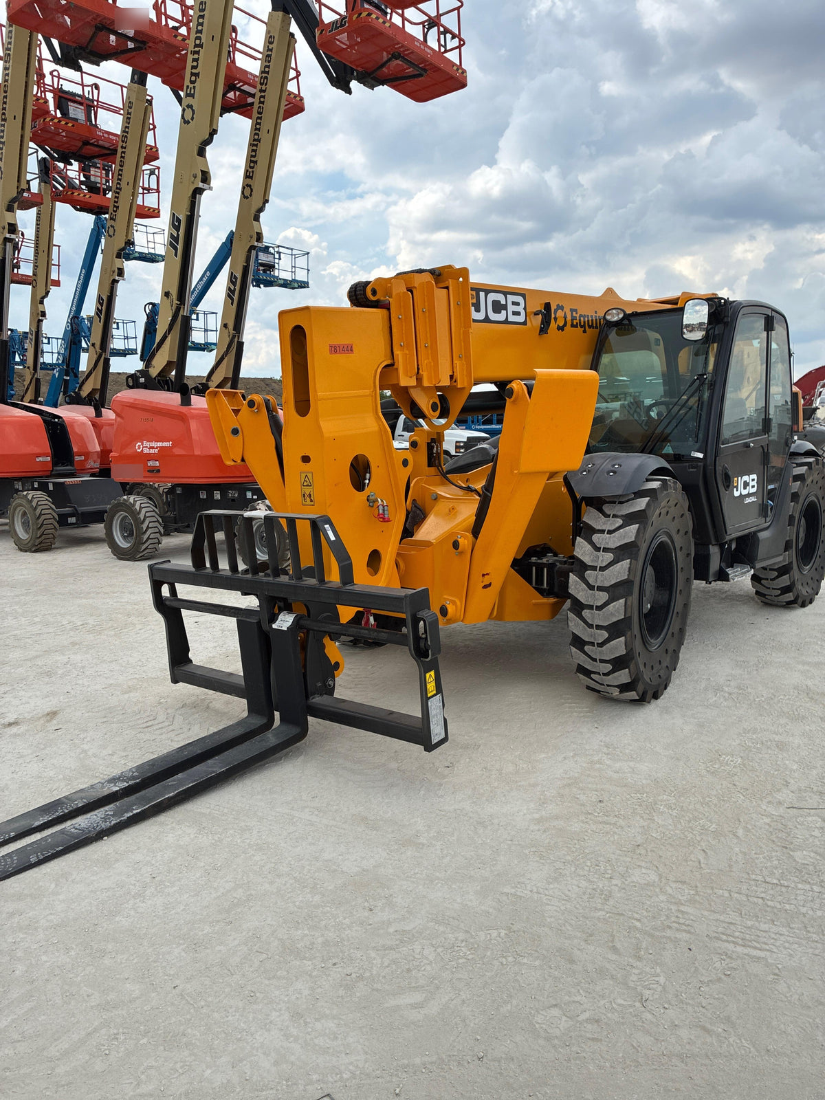 2026 JCB 512-56