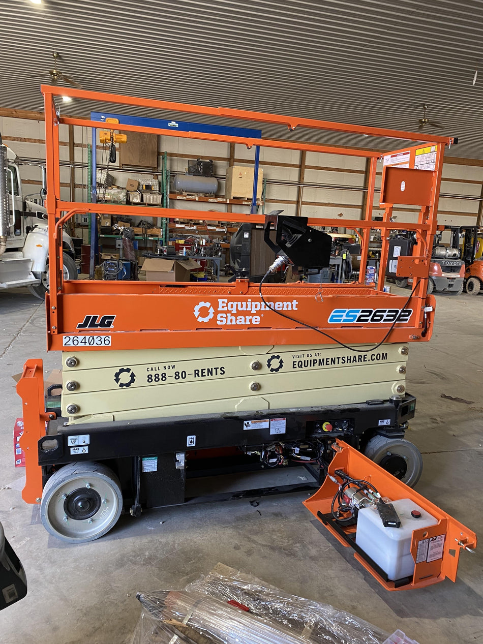2022 JLG ES2632