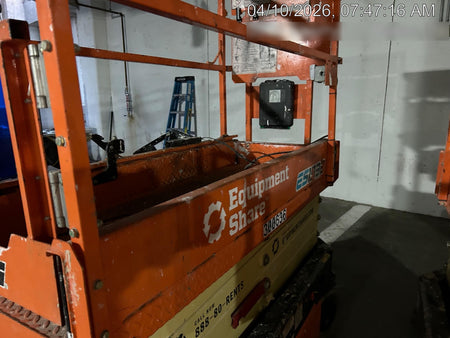 2023 JLG ES1932