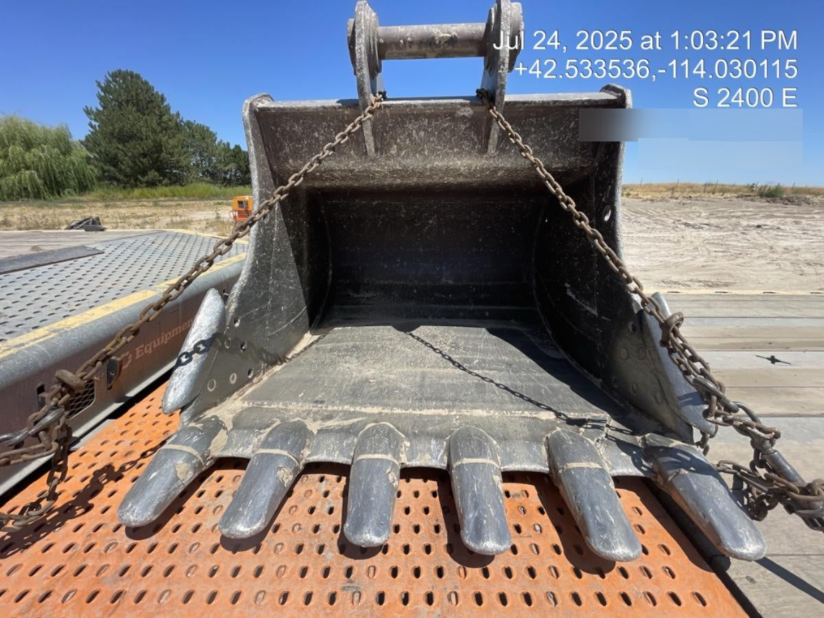 2020 DOOSAN Doosan 60" Bucket