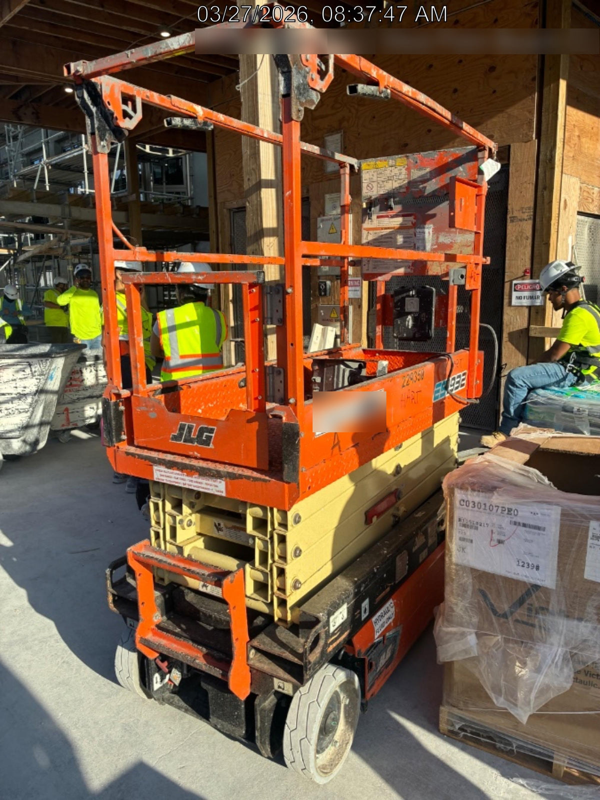2022 JLG ES1932