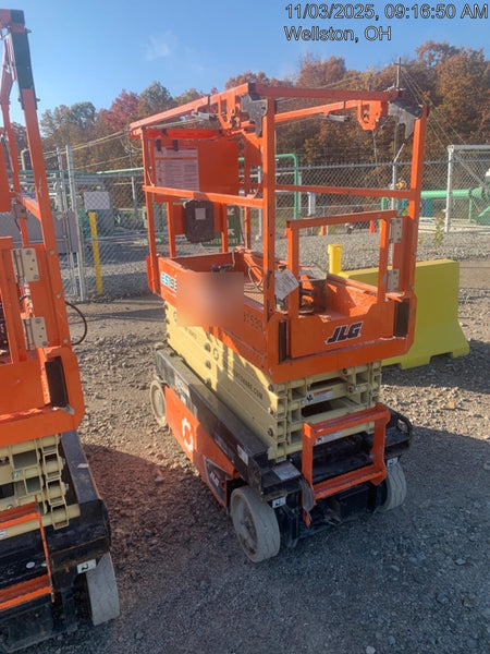 2022 JLG ES1932