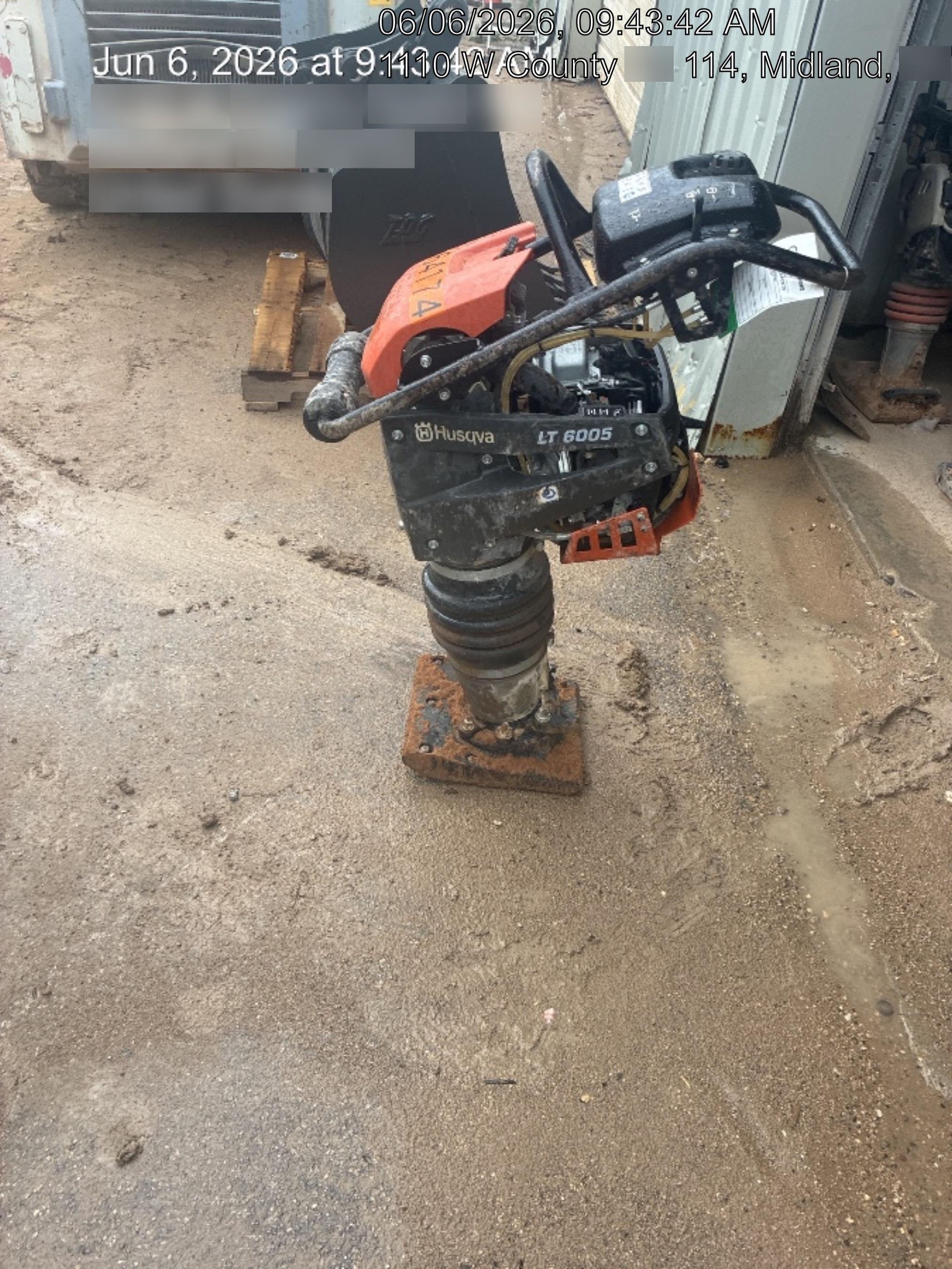 2025 HUSQVARNA LT6005