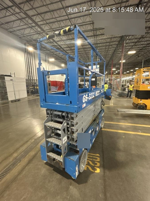 2021 GENIE GS-3232