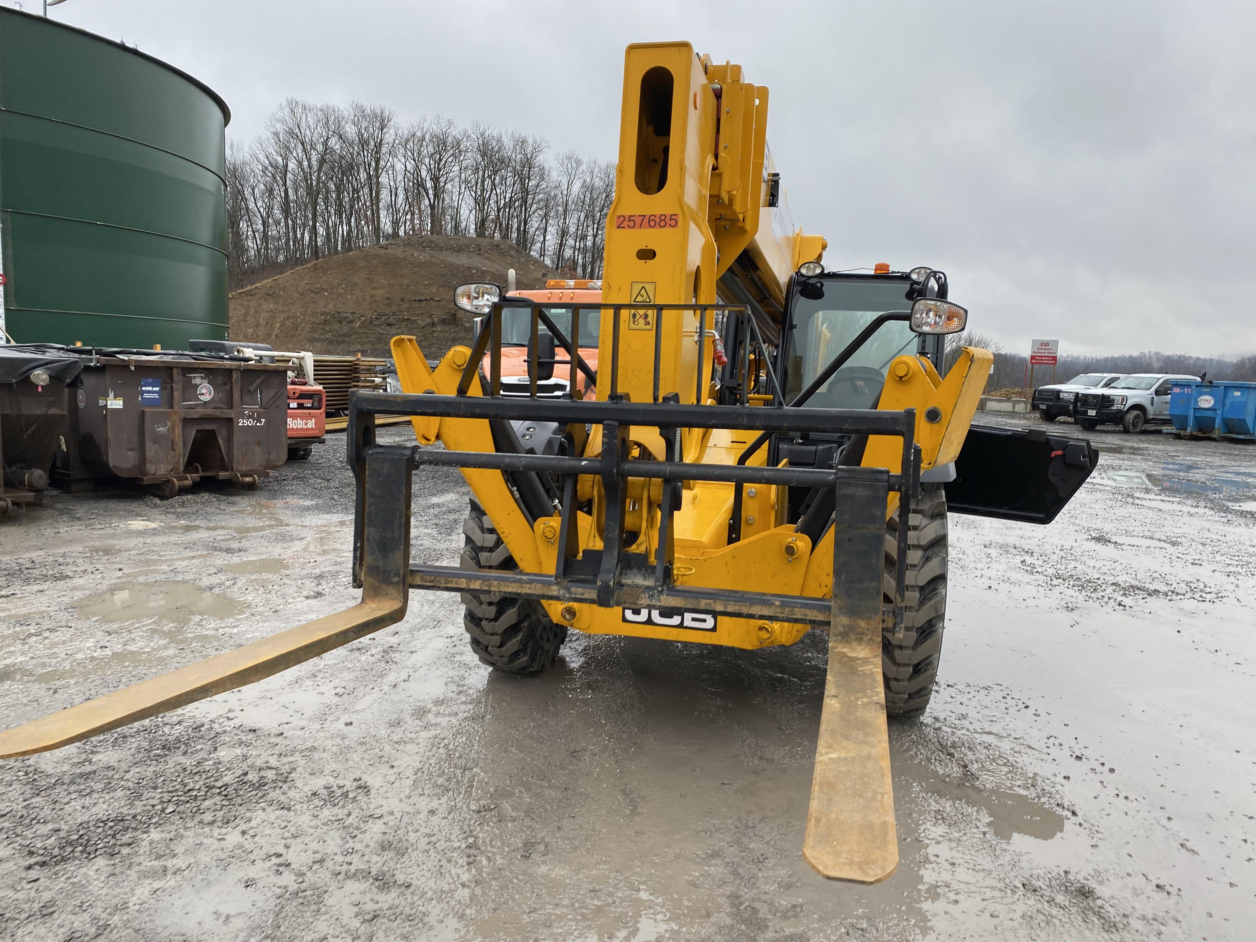 2022 JCB 512-56