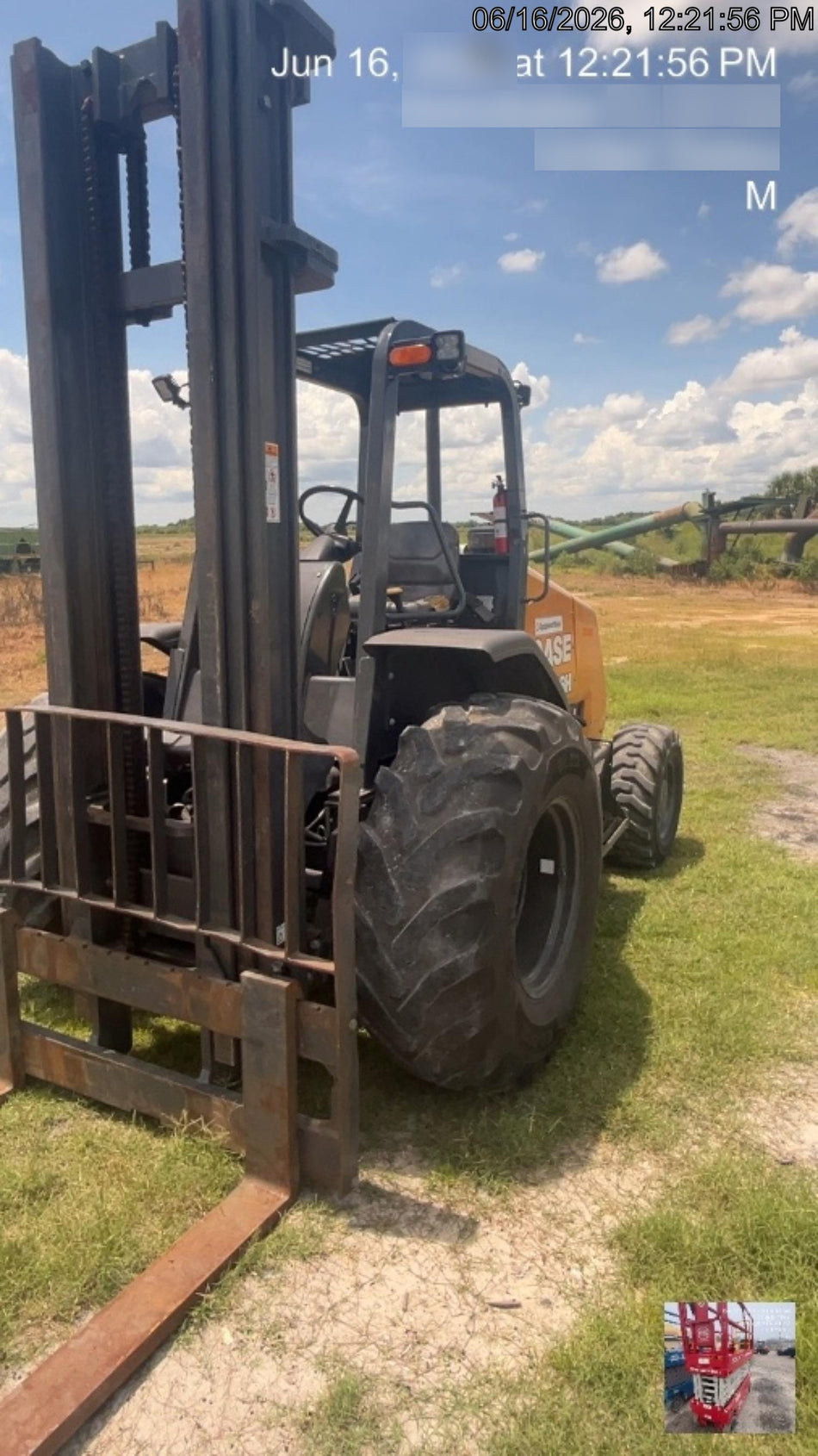 2023 CASE 588H