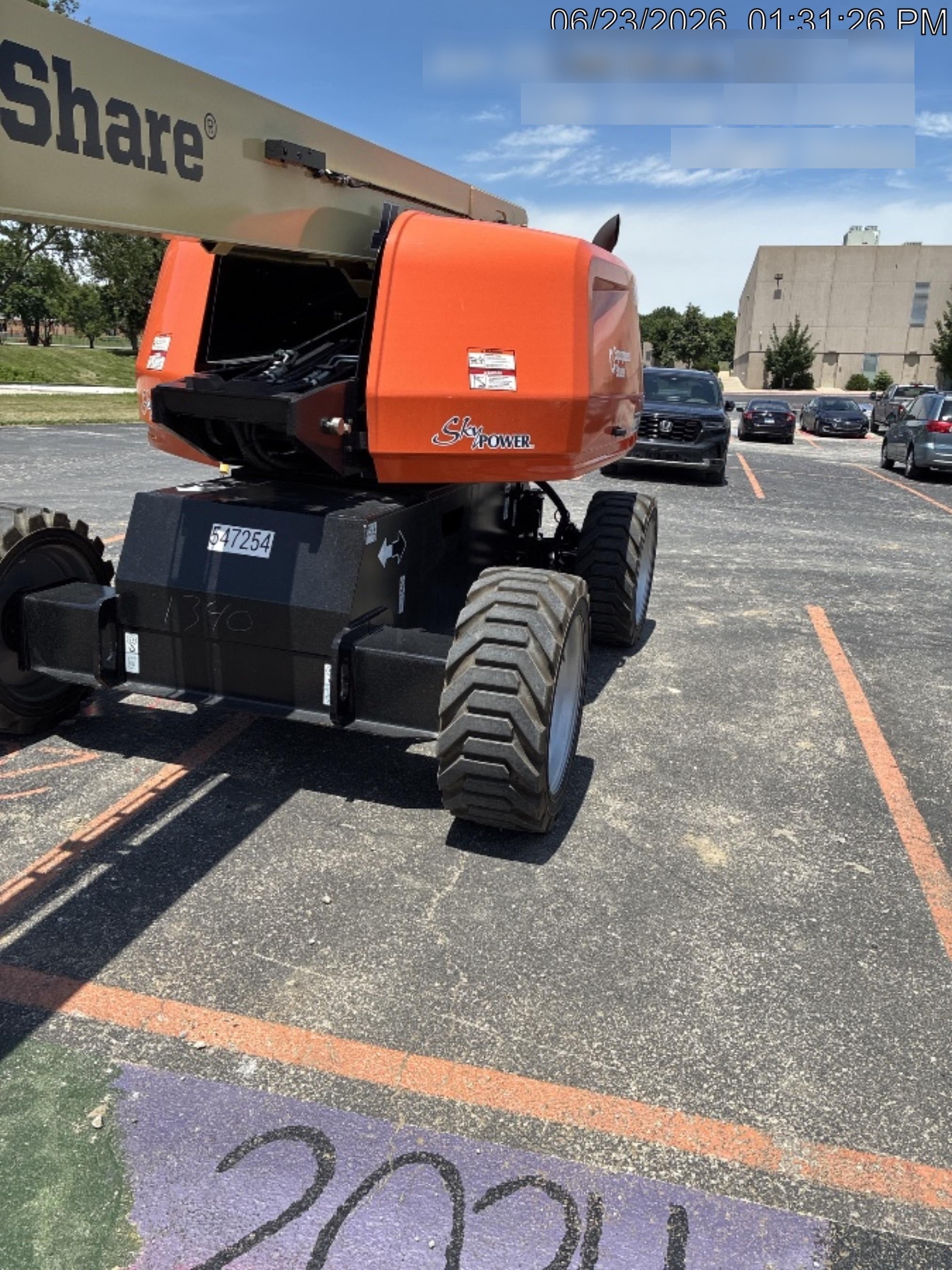 2025 JLG 660SJ