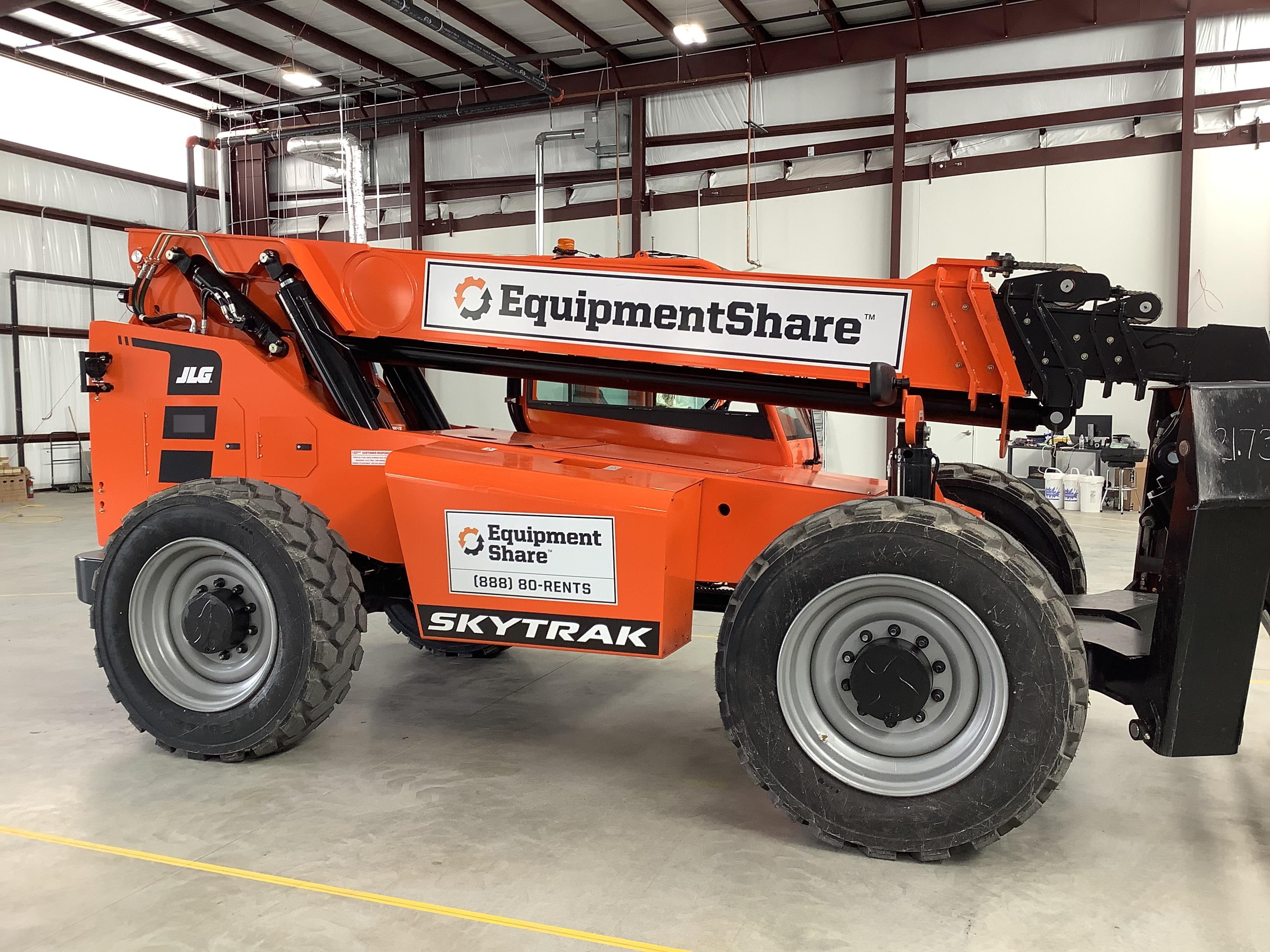 2021 SKYTRAK 12054