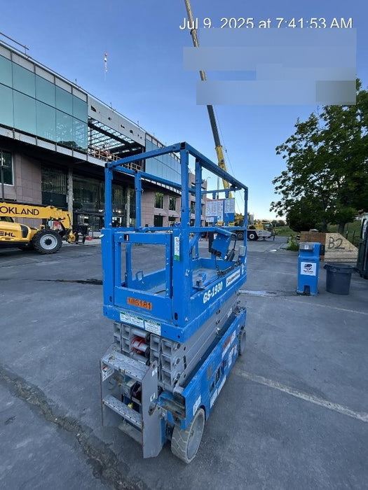 2020 Genie GS-1930 Solid Non Marking Tires, Beacon, Folding rails with half height swing gate, 800W Inverter