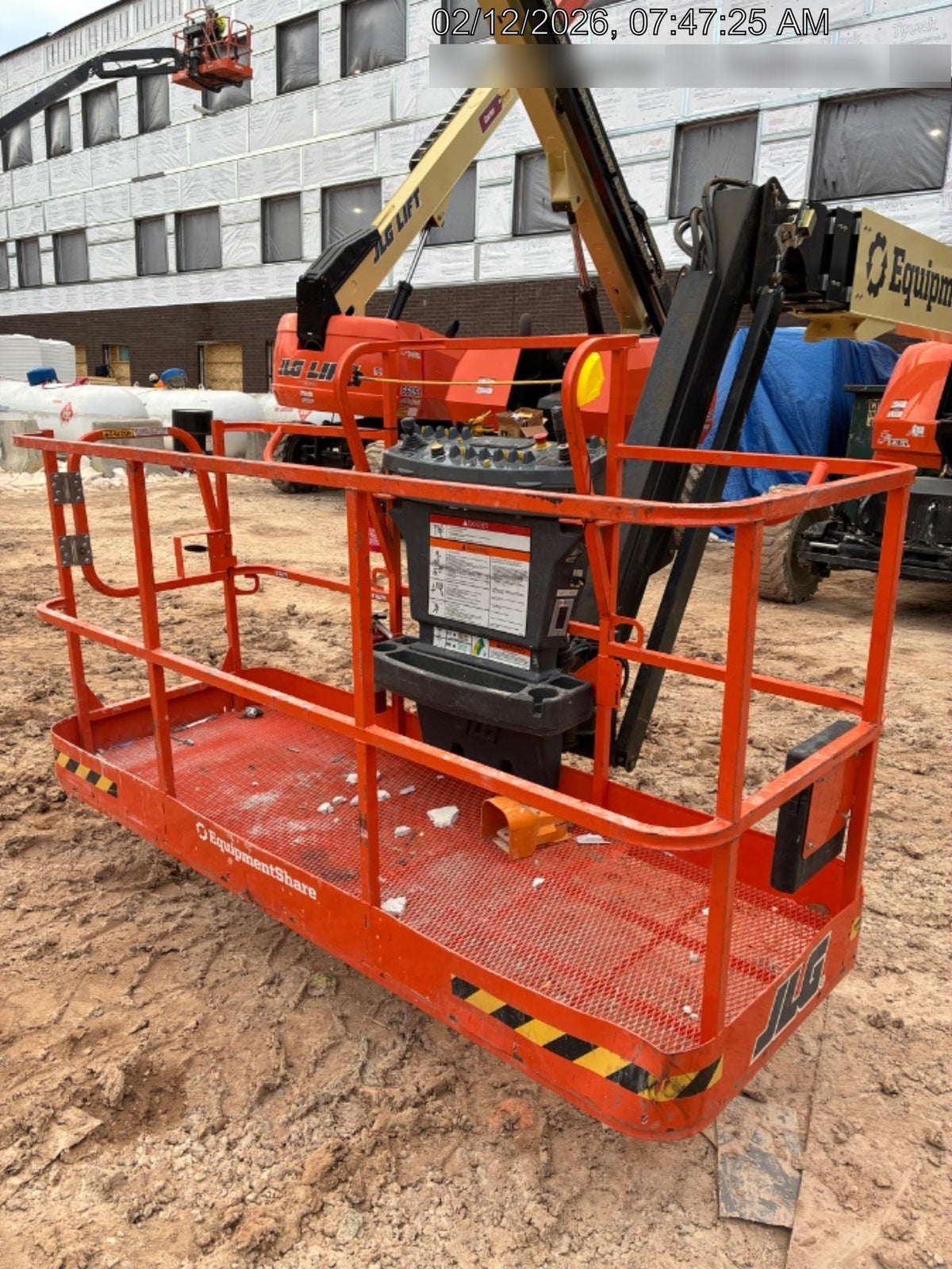 2025 JLG 660SJ