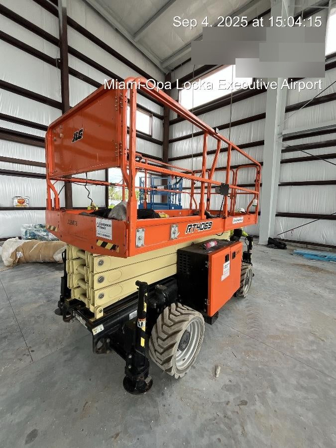 2022 JLG RT4069