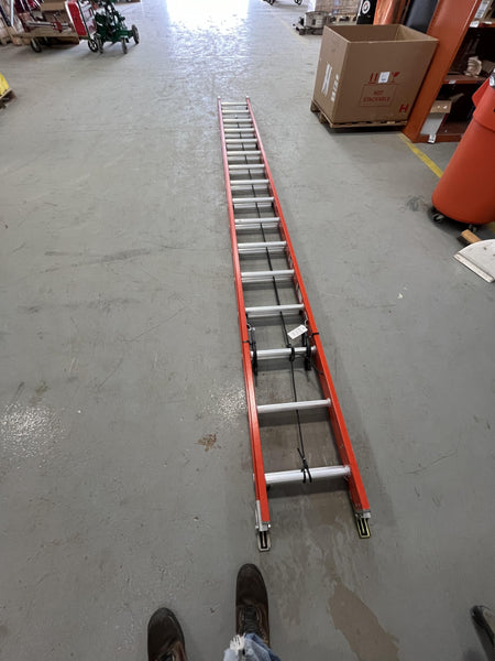 2024 LOUISVILLE LADDER FE3232