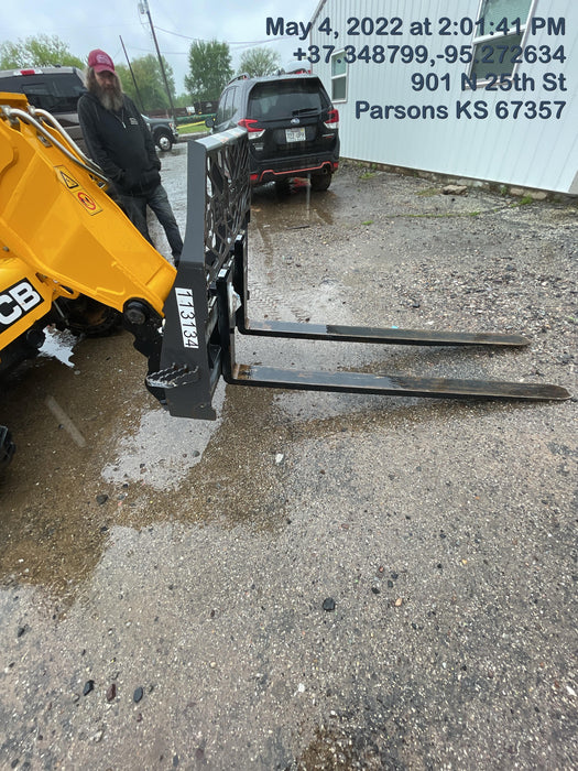 2020 PALADIN 72" Skid Steer Forks