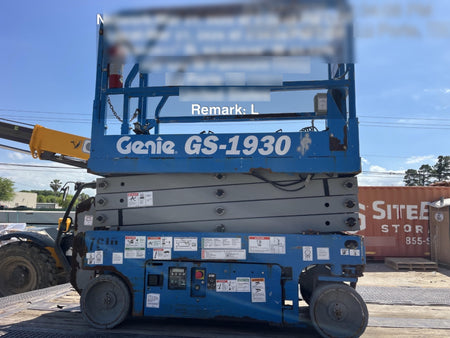 2017 Genie GS-1930 Genie GS-1930 Lift w/Fixed Rail and Chain Entry