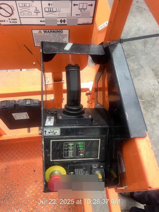 2022 JLG ES2632