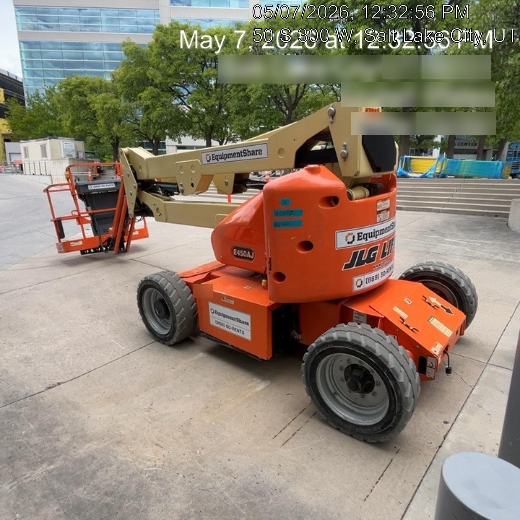 2019 JLG E450AJ