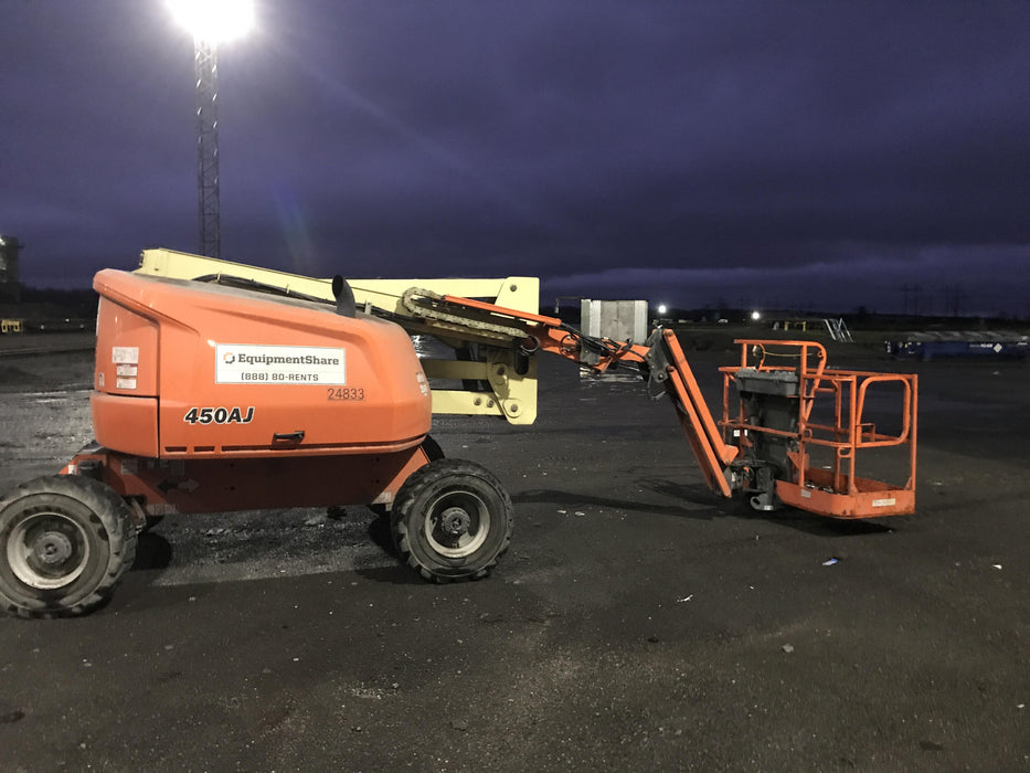 2019 JLG 450AJ