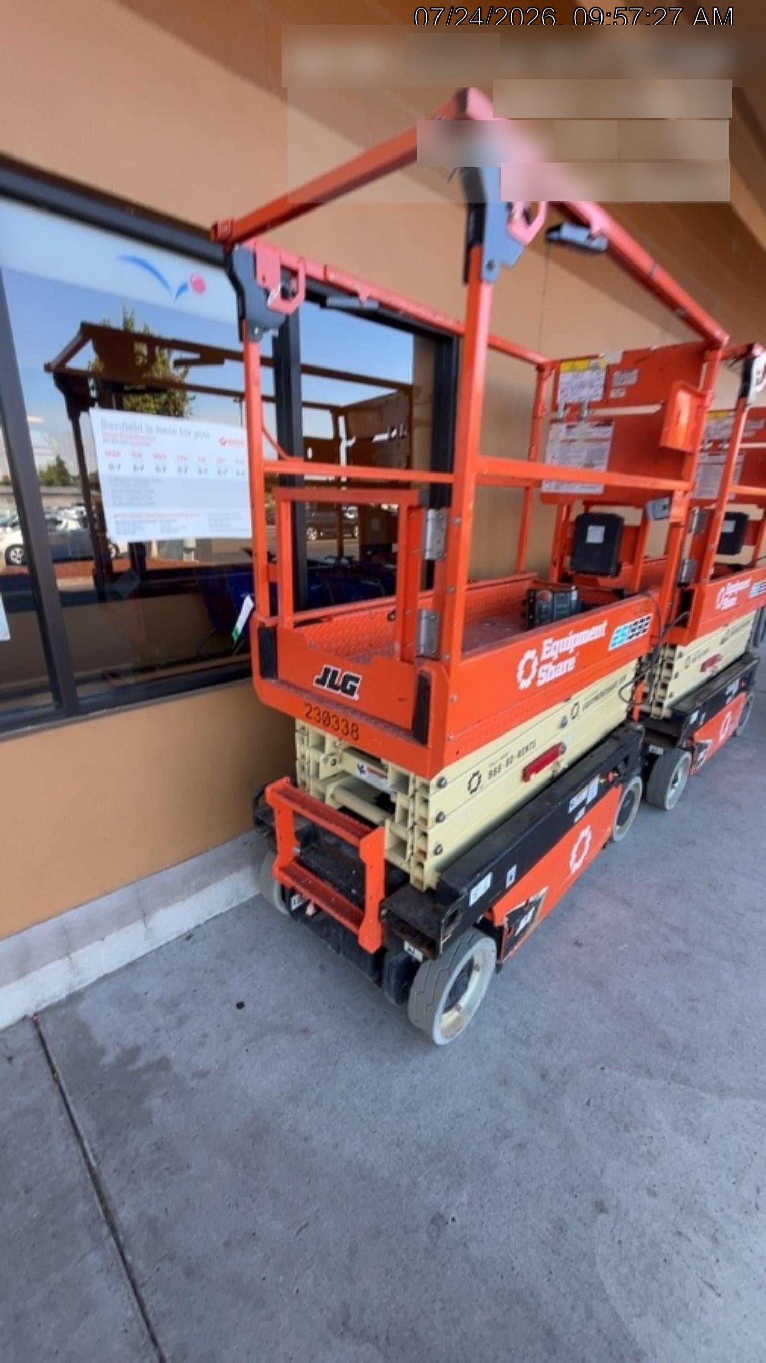 2022 JLG ES1932