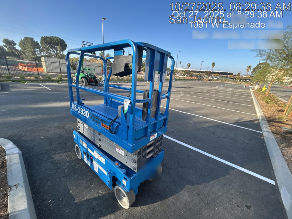 2019 Genie GS-1930 Fixed rails with chain Entry