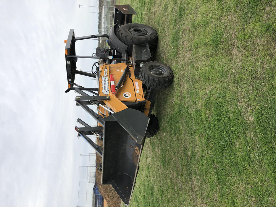 2019 Case 570N EP Canopy, 4WD, GP Front Bucket, Dual Tilt Cylinder, 84" Box Blade w/ Scarifier, Wheel Weights, Beacon