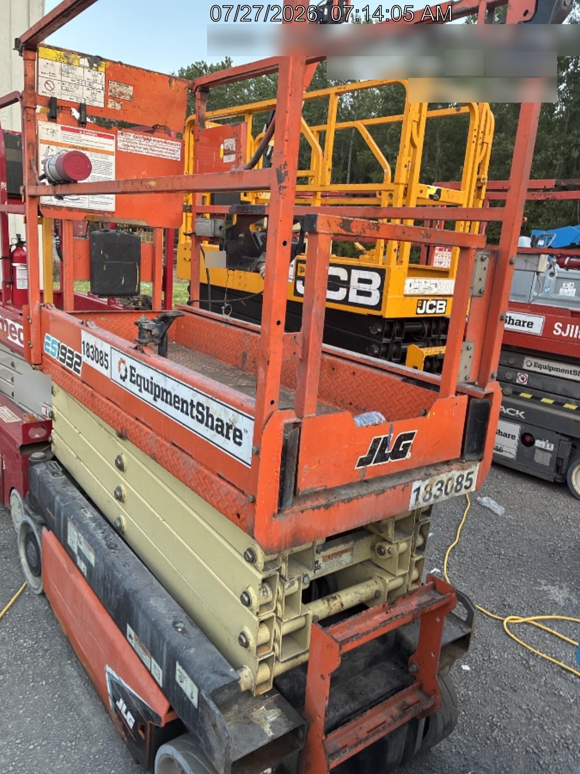 2021 JLG ES1932