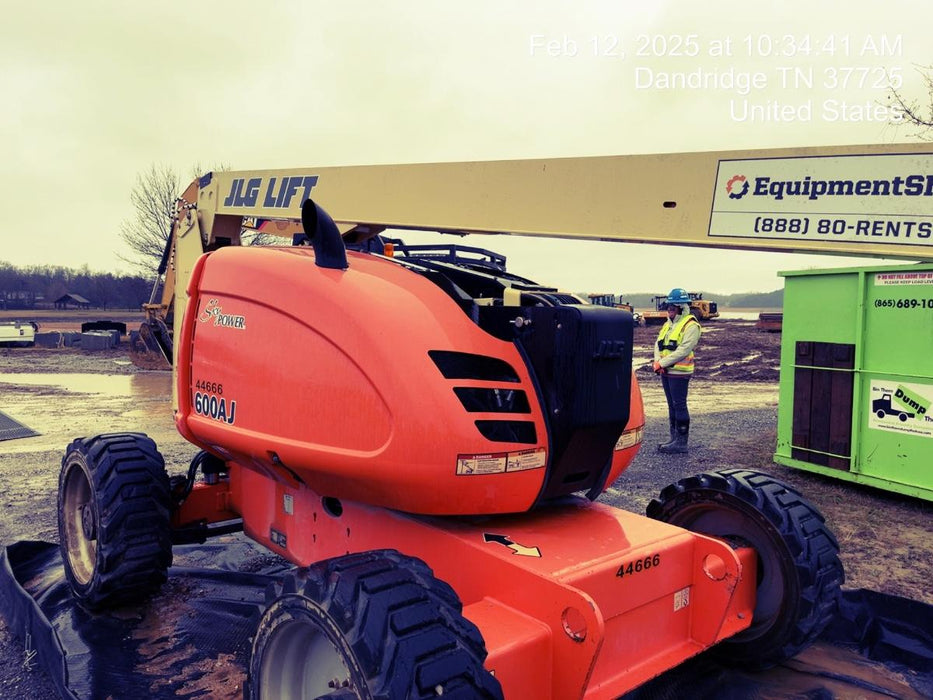 2019 JLG 600AJ