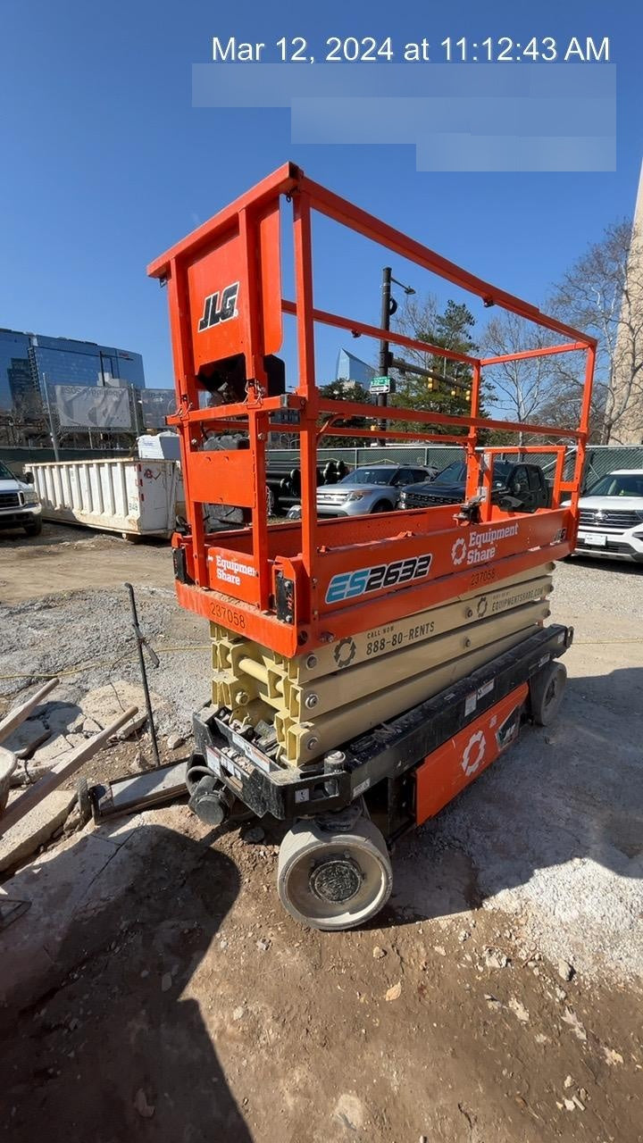 2022 JLG ES2632