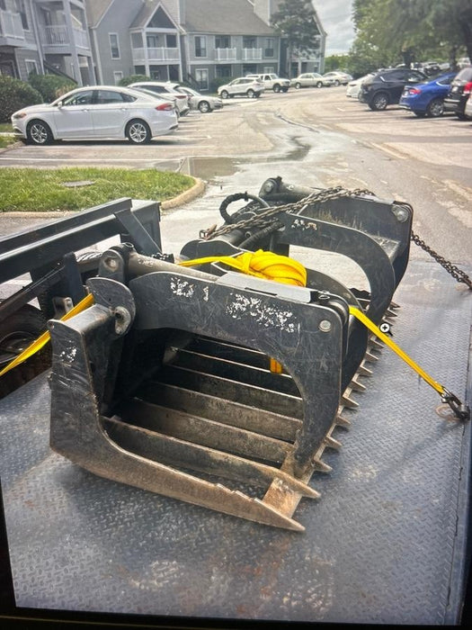 2015 CASE Grapple Bucket Skid Steer - Case