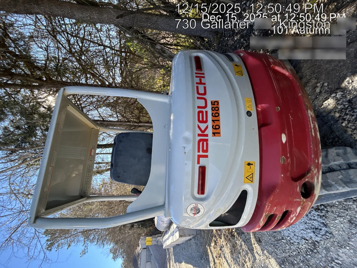 2021 TAKEUCHI TB235-2R