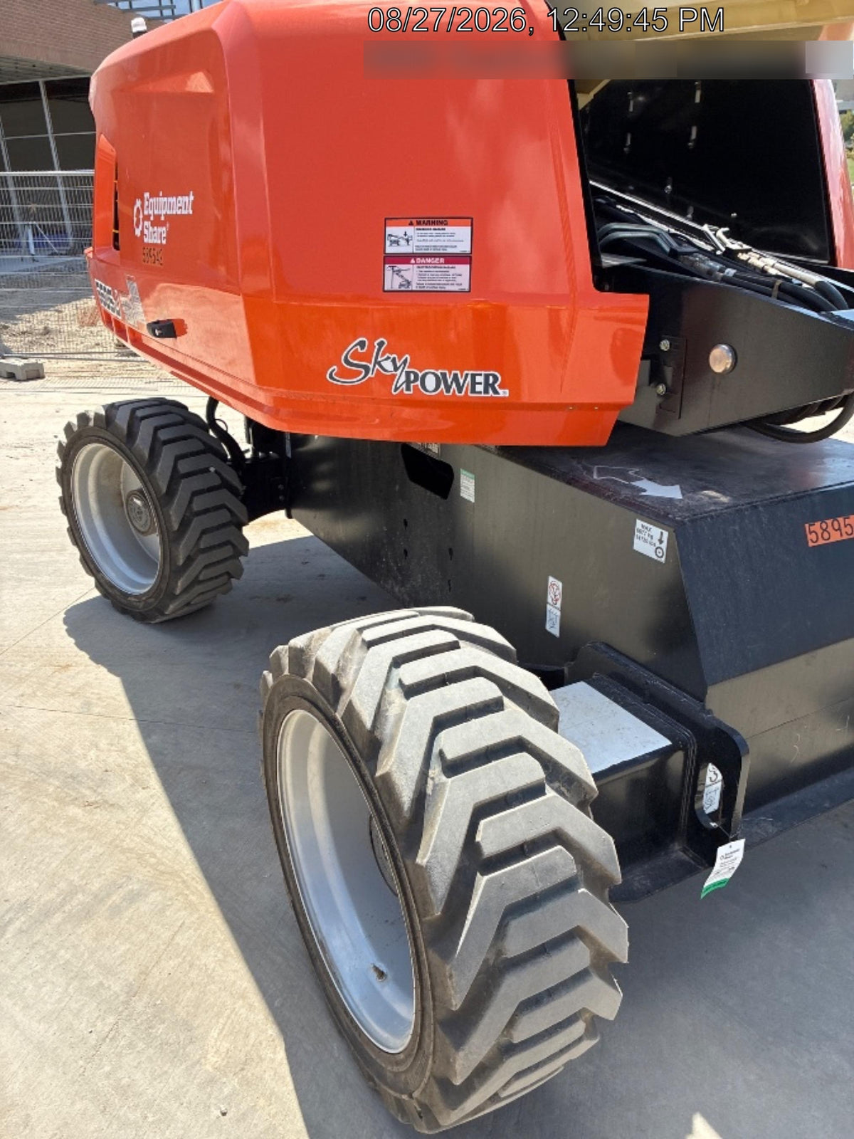 2025 JLG 660SJ