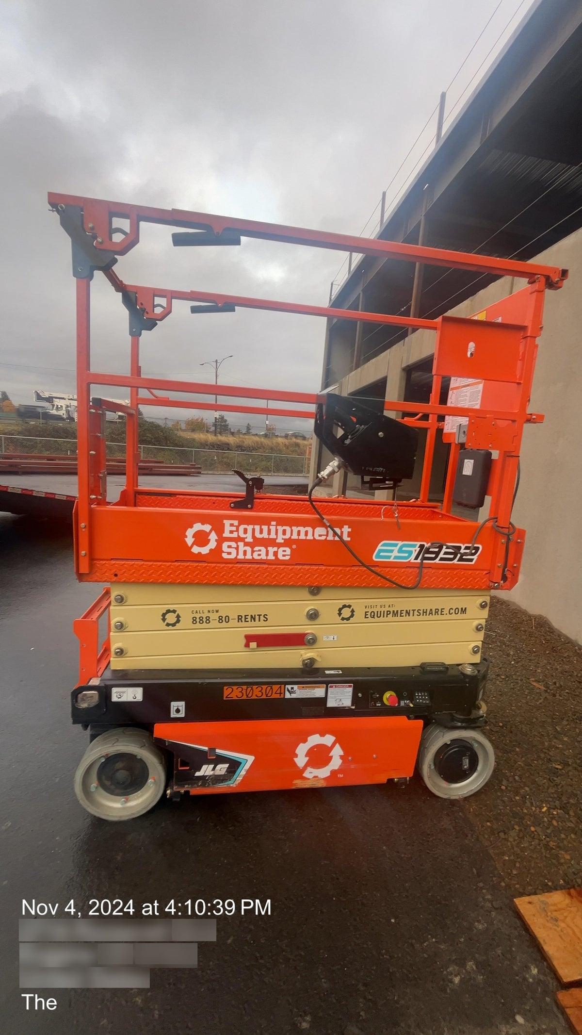 2022 JLG ES1932
