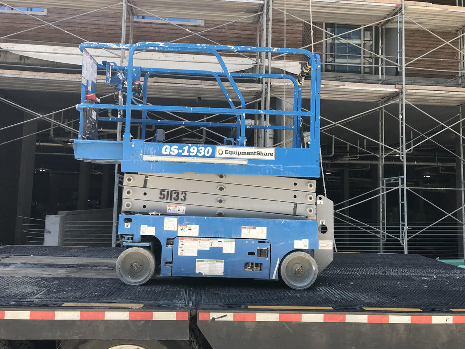 2019 Genie GS-1930 Fixed Rails with Chain Entry