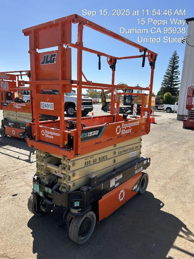 2025 JLG ES1932