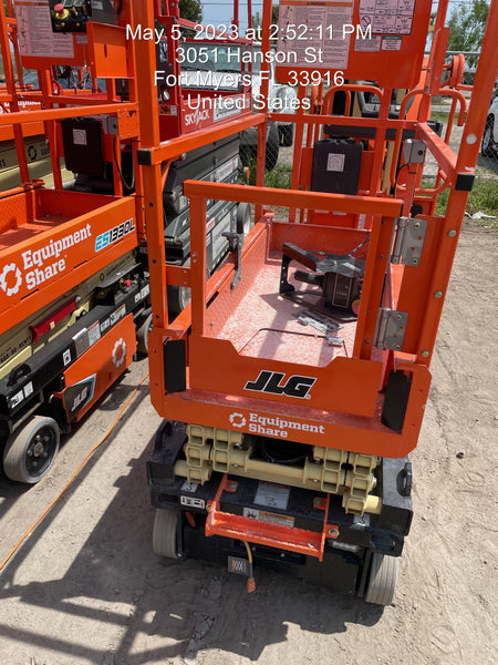 2022 JLG ES1330L