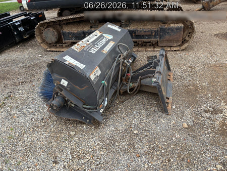 2019 PALADIN Sweepster SB72