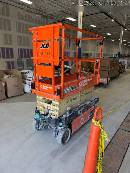 2022 JLG ES1932