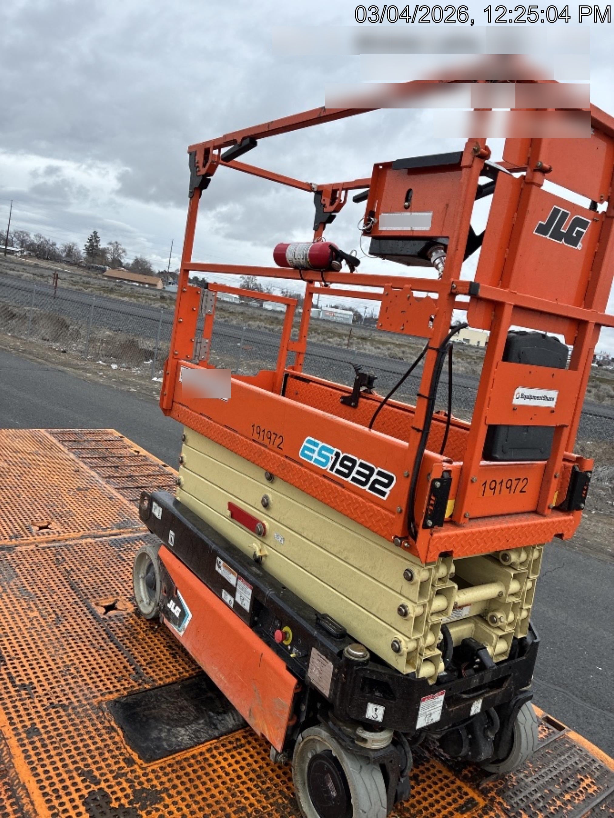2021 JLG ES1932