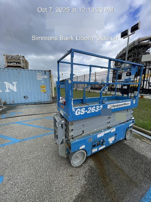2019 Genie GS-2632 Folding rails with half height swing gate