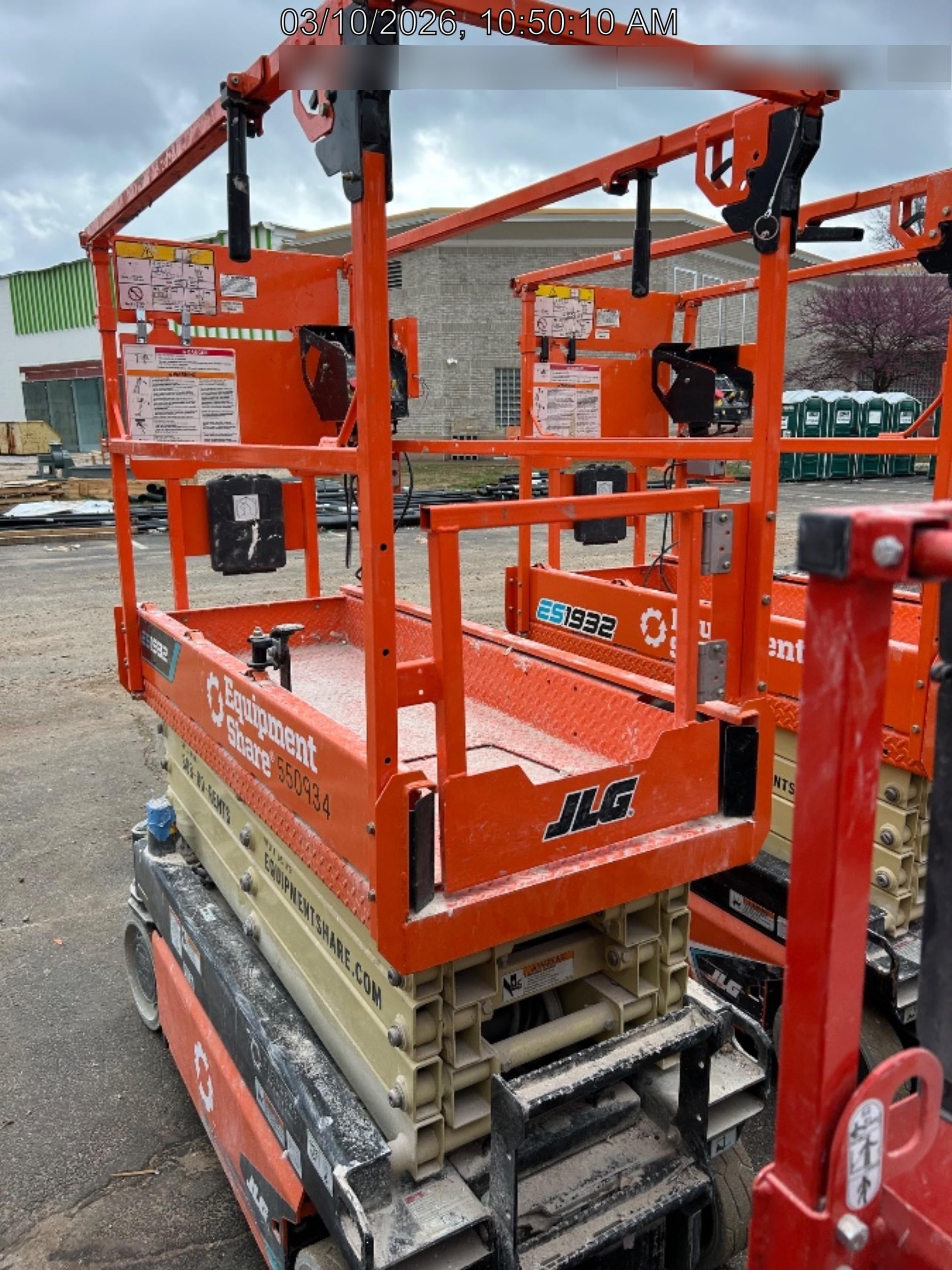2025 JLG ES1932