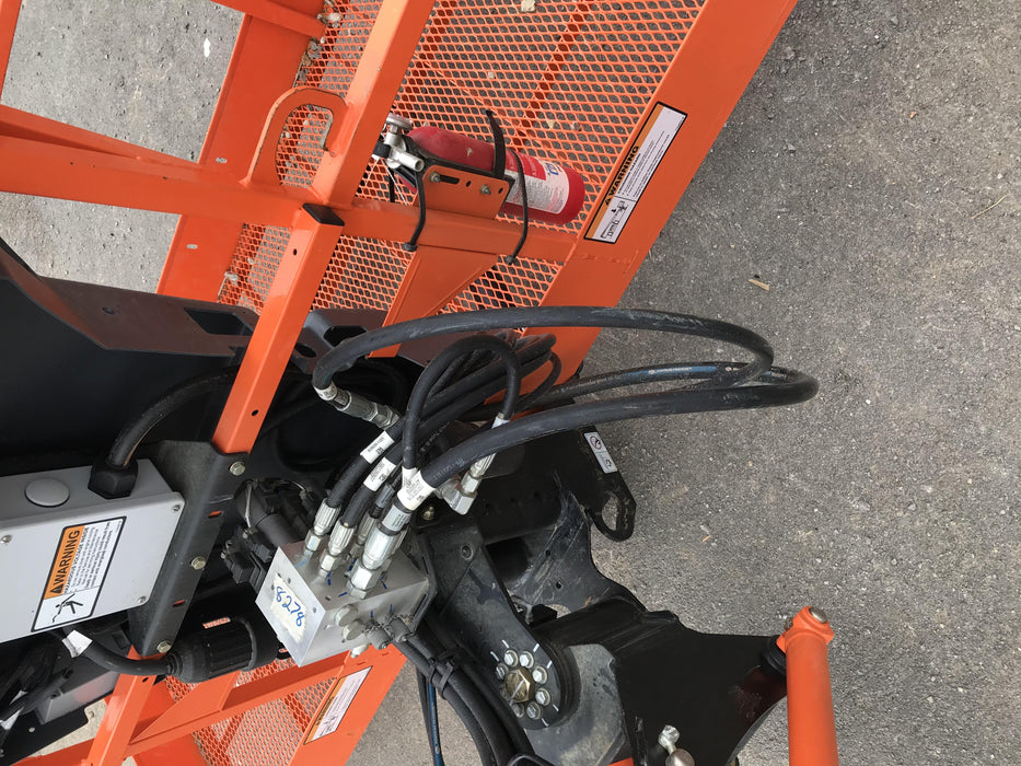 2019 JLG 660SJ