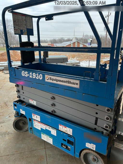 2019 Genie GS-1930 Fixed Rails with Chain Entry