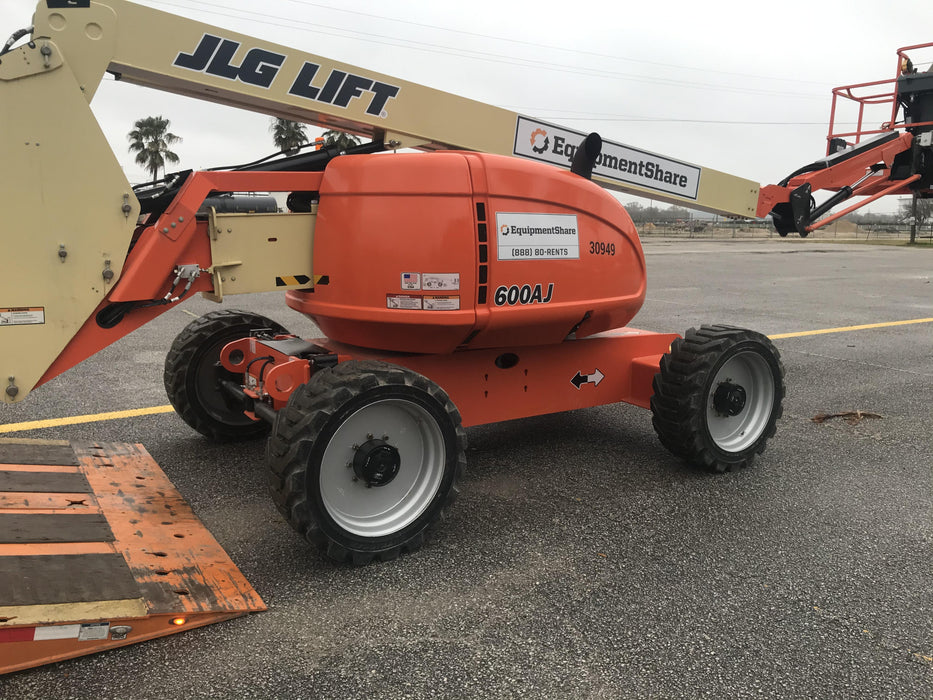 2019 JLG 600AJ