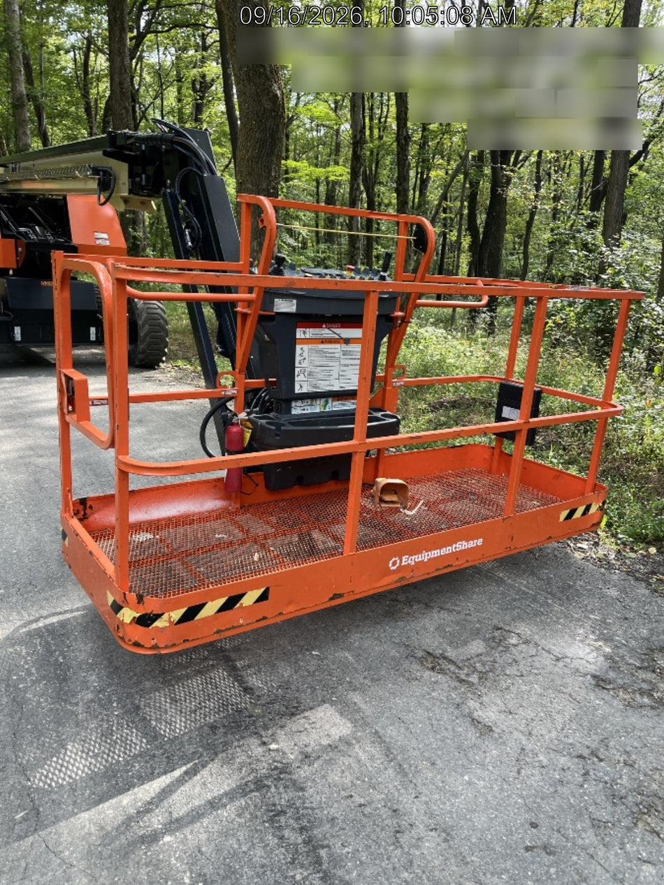 2025 JLG 660SJ