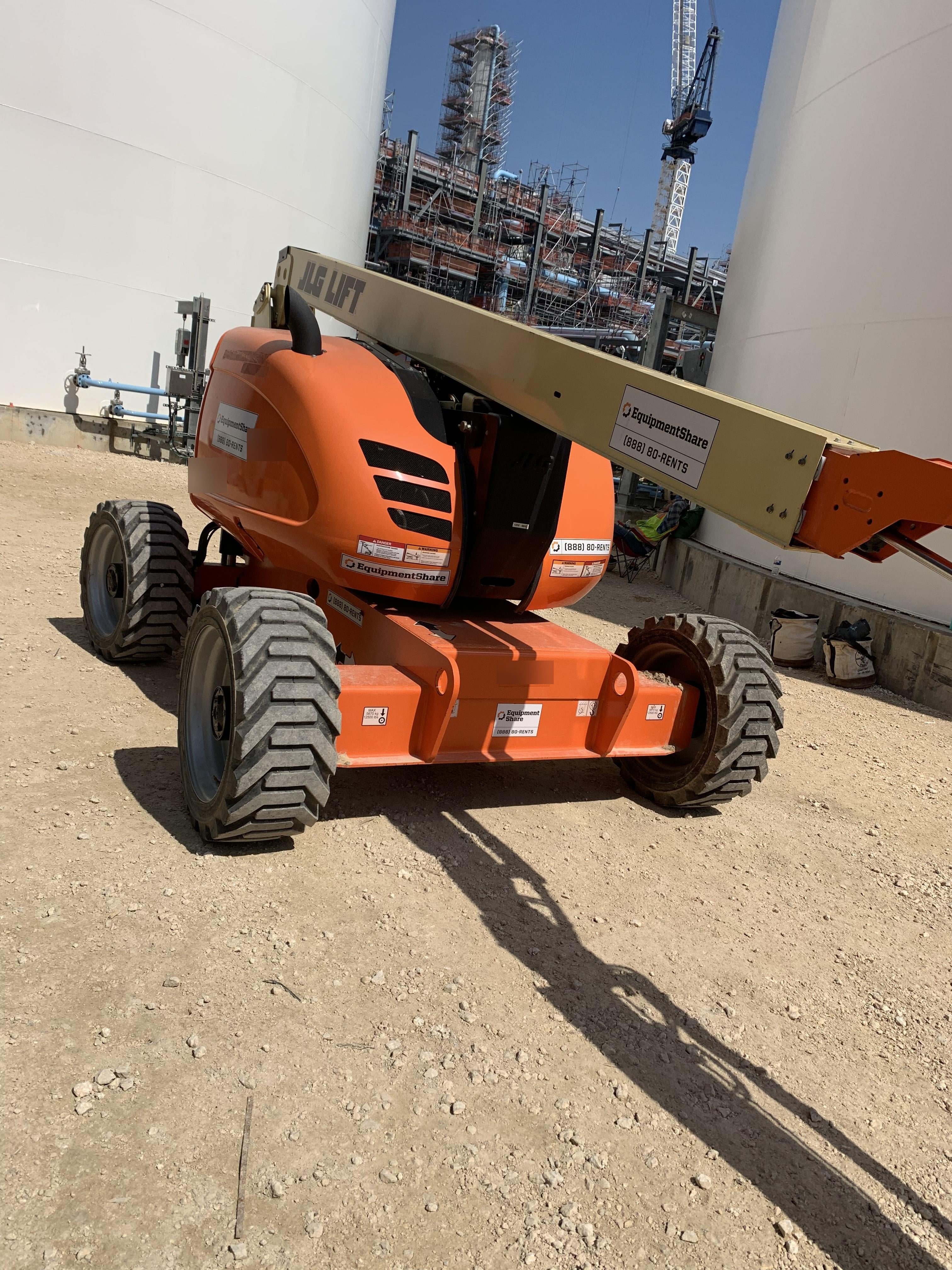 2019 JLG 600AJ