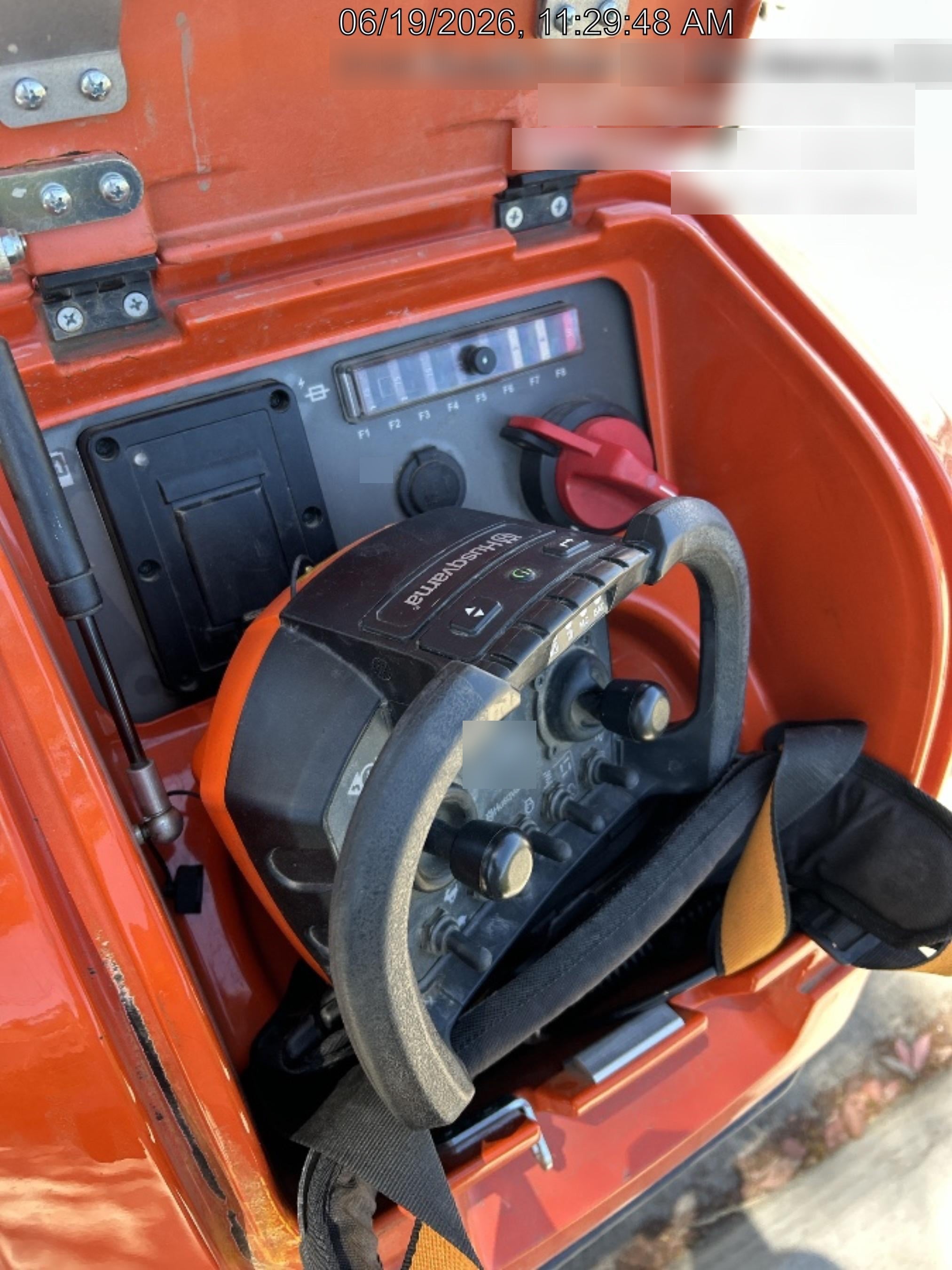 2025 HUSQVARNA LP9505