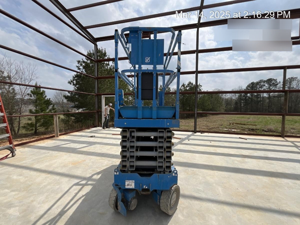 2022 GENIE GS-3232